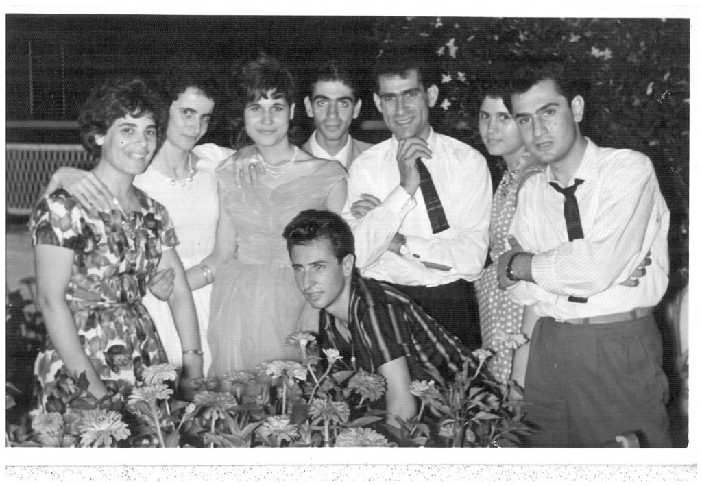 Ο Νίκος Κωνσταντίνου με φίλους στον Στρόβολο